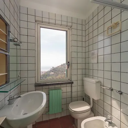Zweifamilienvilla Mit Aufstellpool Und Meerblick Holiday home Recco
