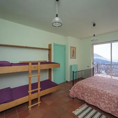 Zweifamilienvilla Mit Aufstellpool Und Meerblick Recco
